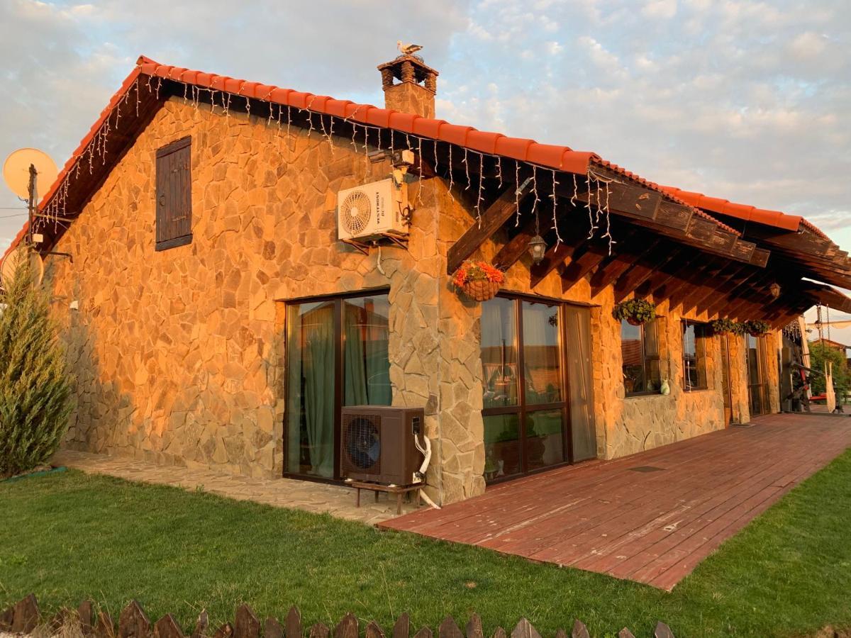 Chervona Kalyna Cottage Odessa Buitenkant foto