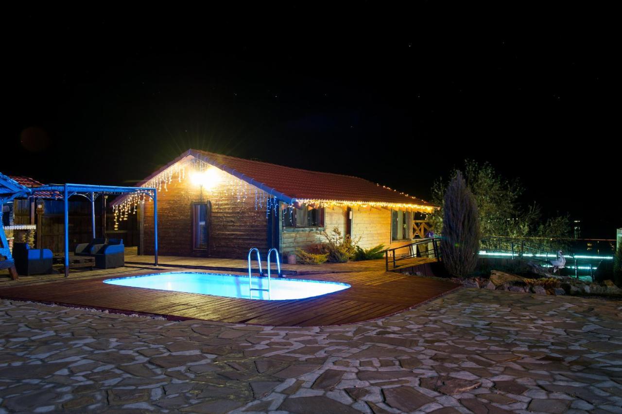 Chervona Kalyna Cottage Odessa Buitenkant foto