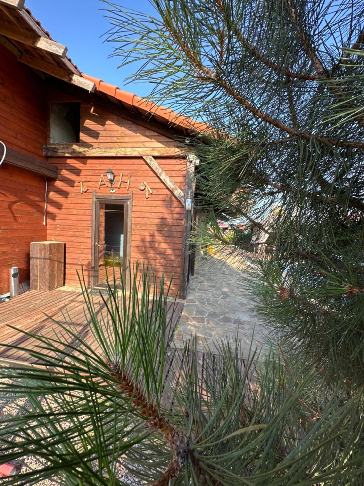 Chervona Kalyna Cottage Odessa Buitenkant foto