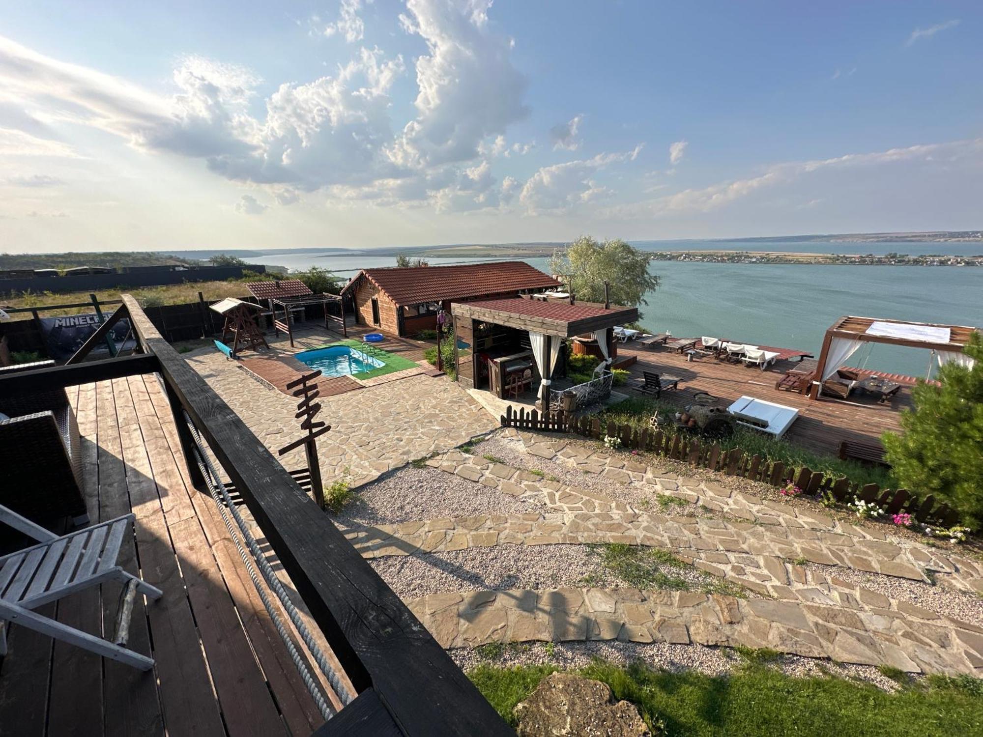 Chervona Kalyna Cottage Odessa Buitenkant foto