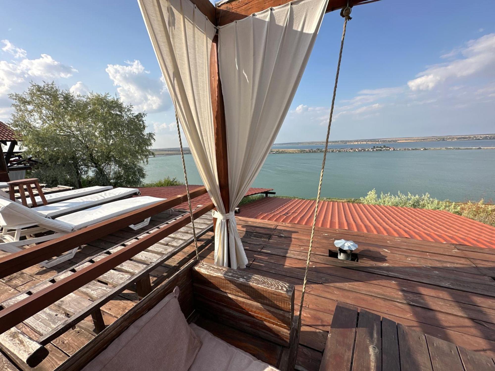 Chervona Kalyna Cottage Odessa Buitenkant foto