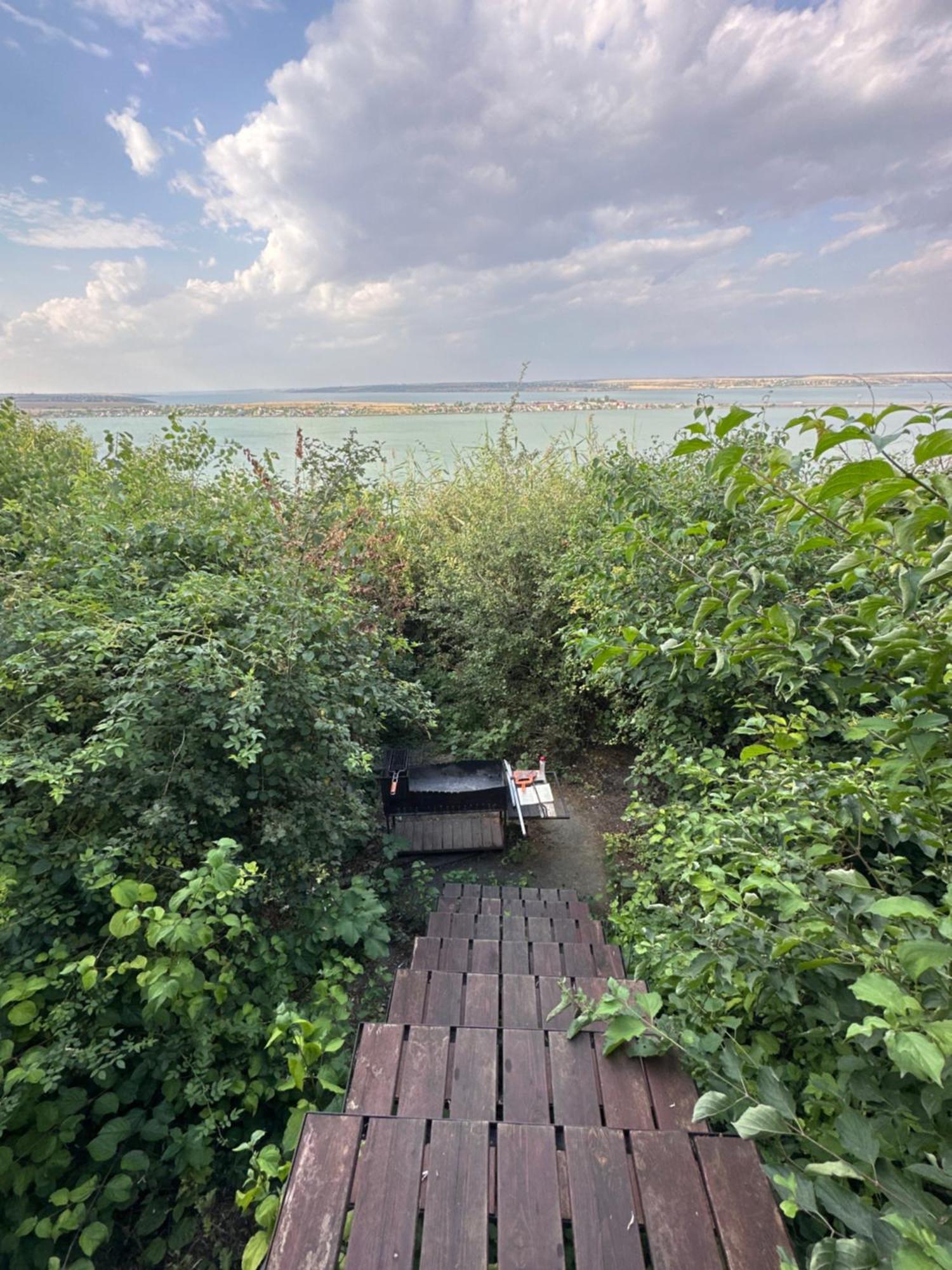 Chervona Kalyna Cottage Odessa Buitenkant foto